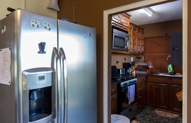 Modern Bilton Apartment - Photo 7