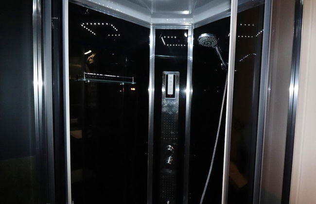 Atelier House With hot tub - Photo 10