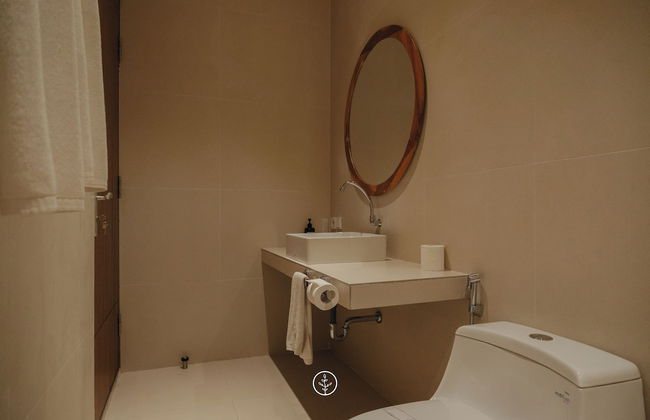 Mentari Hill View 8 BR heated pool and movie room - Photo 29