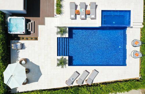 Villa Pino with Pool, Sauna & Jacuzzi - Foto 1