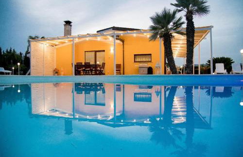 Villa Near Gallipoli w/ Pool - Foto 16