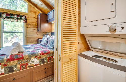 7 Mi to Lake Lure Mill Spring Cabin with Hot Tub - Foto 20