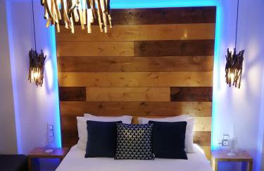 REST On The Pedestrian Street - Photo 1