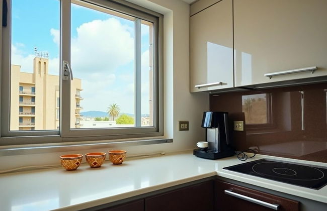 Eivissa Beachfront Gem - Modern 2BR Apartment - Foto 3