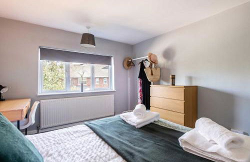 4 Bed Family & Contractor House with Games Room! - Foto 7