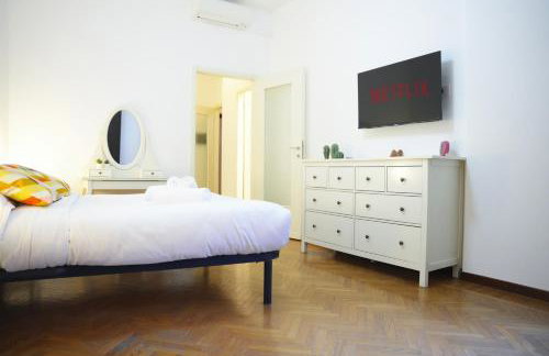Navigli-Metro-Moda & Design District AC & Self Check-In - Photo 18