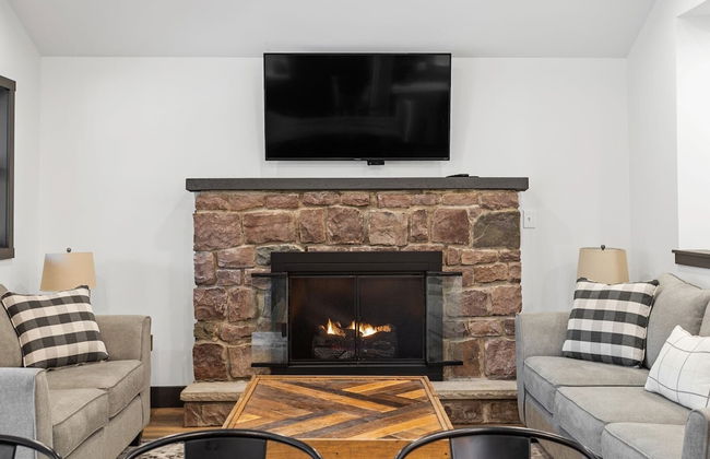 The Breck by Avantstay Modern 6bdr Cabin w/ Hot Tub & Game Room - Foto 23