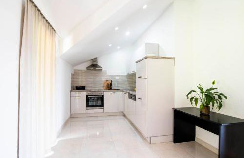 Stone house with 4 bedrooms and beautiful view - Foto 10