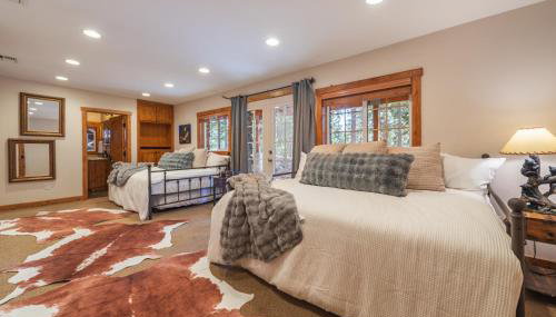 Home for 10 Private Hot-Tub Close to Ski Private Beach Access w Double Decker pier Book on Mobile for Promo Price - Foto 3