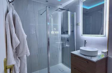 Private suite with jacuzzi sauna and garden - Foto 26