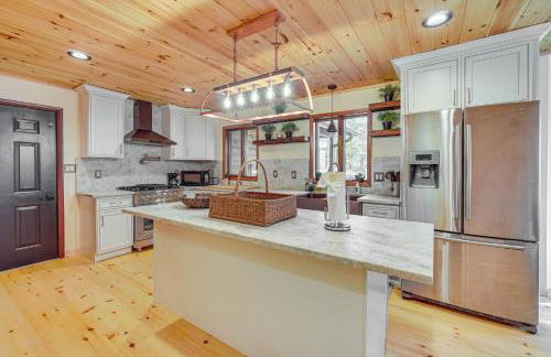 Ski, Hike and More Spacious Log Cabin in Long Pond - Foto 7