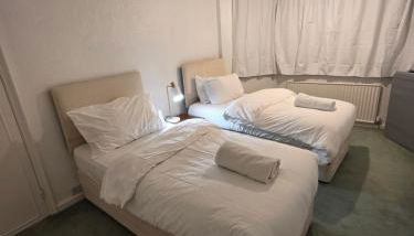 Edgware, Haru Residence 4bed House - Foto 3