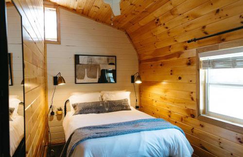 "Lumber Lodge" - Comfy & Woodsy Stay in RRG/Auxier - Foto 5