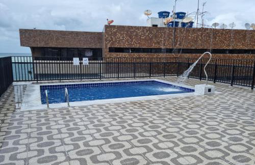 Apartamento na praia de ponta verde com piscina e área de lazer - Foto 8