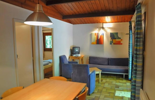 Cozy, Wooden Chalet With a Microwave, Located in a Forest - Foto 10