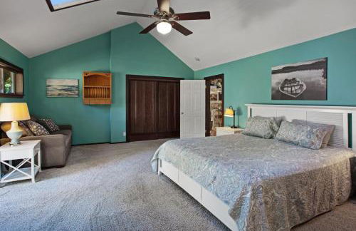 Tree-lined Home with Hot Tub Firepit & Large Yard - Photo 7