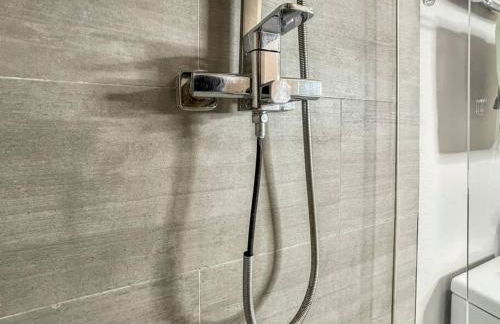 Modern condo near Fremont Street - Foto 59