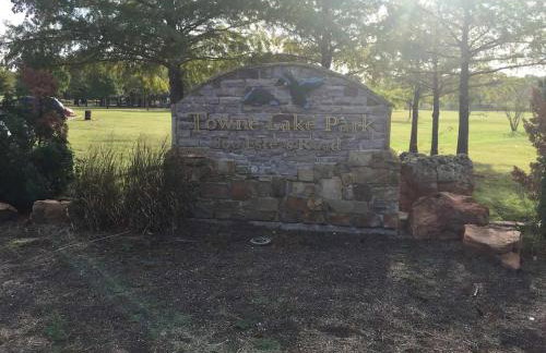 Serene 2BD Condo South Irving I18 - Foto 19