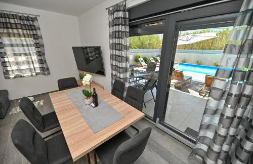 Holiday house Sara with heated pool - Photo 24