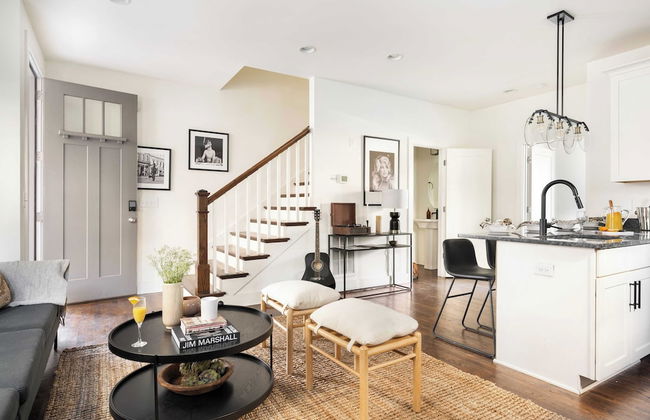 Hart Suite 8 by Avantstay Gorgeous Town House w/ Modern Amenities in Nashville! - Foto 1