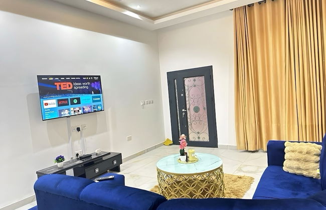 2BR Apartment With Pool and Wifi Near East Airport - Photo 19