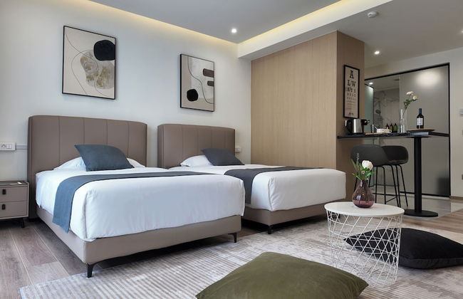 CC LUX Suites - Photo 4