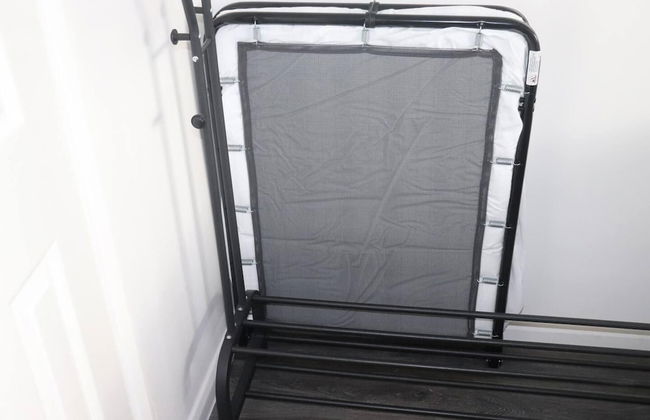 Immaculate 2-bed Apartment in Dagenham - Photo 28