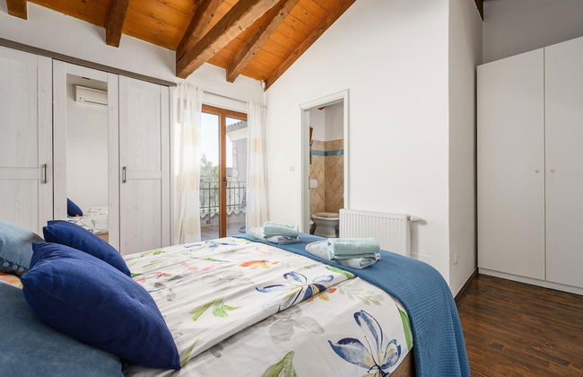 Villa in Sveti Lovrec Near Ski Resort - Foto 7