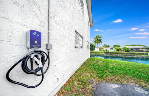 Family & Friends Retreat - Sleeps 19 - PalmWaveStays - Foto 2