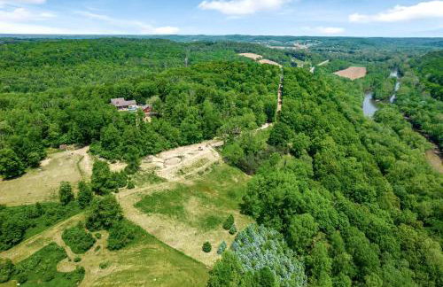 Gorgeous Caravan Glamping Escape for Four in Dover, Ohio - Foto 9