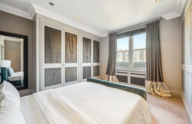 Knightsbridge Flat 3 Bed - Photo 6