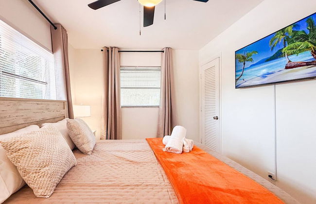 Waterfront Florida Vibes and Views - King Bed - Foto 9