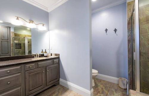 Downtown Sophistication/ Two Bedroom / Two Bath - Foto 13