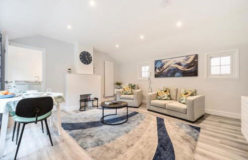 Wokingham - 1 Bedroom Cottage - Parking - Foto 1