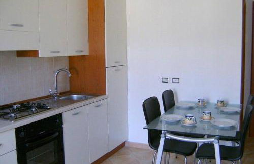 Caulonia, 2 bed 1st Floor Apartment Close To Beach - Foto 11