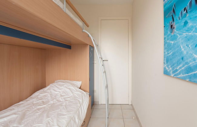 Apartment With Terrace and sea View in Mariakerke - Photo 4