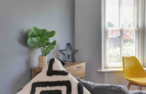 Elizabeth II Five Bedroom Spacious Home - Foto 44