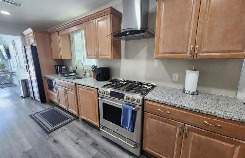 Lower Chelsea Lookout- On Water by Beach & Boards! - Foto 41