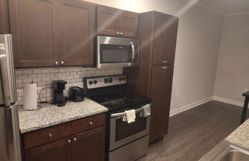 Modern Comfort and Resort Style Living Near CU - Foto 15