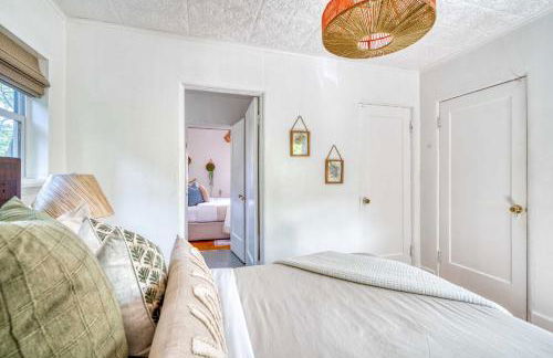 Stay Portland - Sedona Vibes in PDX- Walk to Local Shops & Coffee - Photo 26