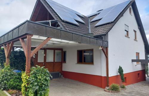 Schöne Dachwohnung - Foto 1