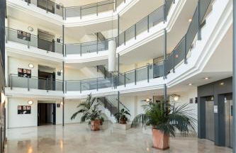 Apartment with free parking and pool - Foto 24