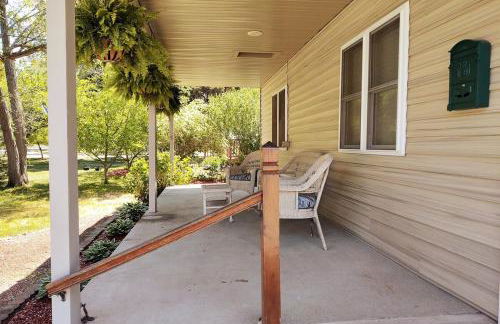 South Haven Getaway -Close to Beach & Town - Foto 47