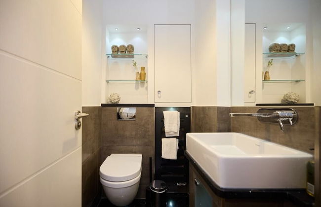 The South Hampstead Hideaway - Stylish 6bdr Home - Photo 24