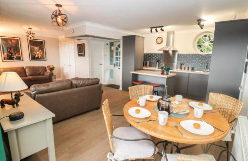 The Grooms - Photo 7