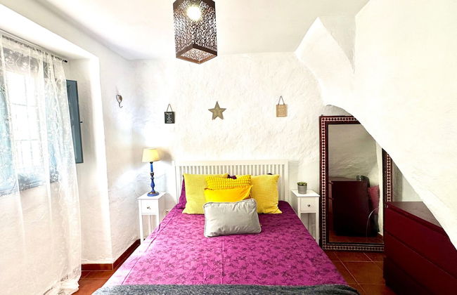 Cottage - Sleeps 4 - Pet Friendly - Patio - Foto 4