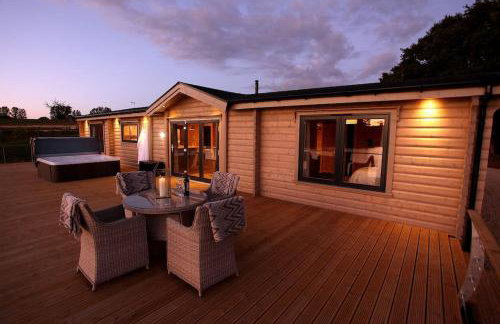 Cambridgeshire Lakes - luxury lodges in a stunning lake location - Foto 3