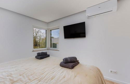 VILASOL - "Captain's Retreat" for 4 with AC facing the gardens & Pool - Foto 7