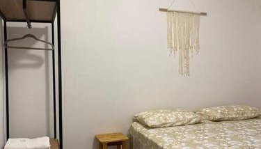 Apto completo com 02 quartos climatizados, estacionamento e portaria 24 horas, próximo ao Aeroporto! - Foto 4