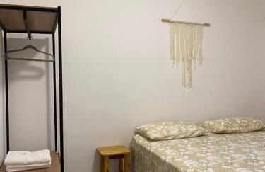 Apto completo com 02 quartos climatizados, estacionamento e portaria 24 horas, próximo ao Aeroporto! - Foto 4